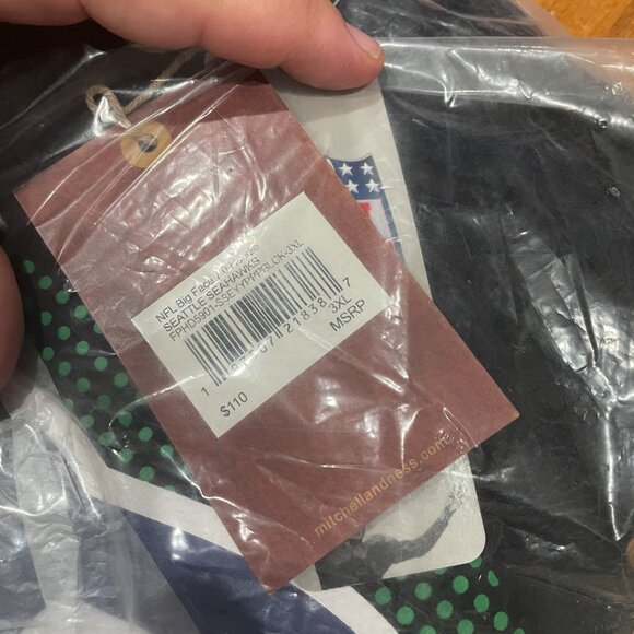 Mitchell & Ness Black Seattle Seahawks Gridiron Classics Big Face 7.0 Pullover - Picture 3 of 4